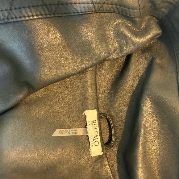BUFFALO FAUX LEATHER JACKET SIZE LARGE - Picture 2 of 4